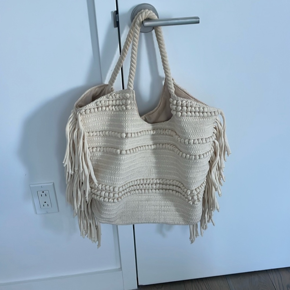 Fringe tote